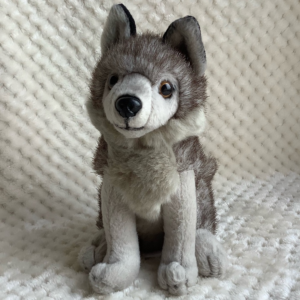 Wildlife Artist Exclusive Bass Pro Shop Plush Wolf Working Sound Stuffed Animal